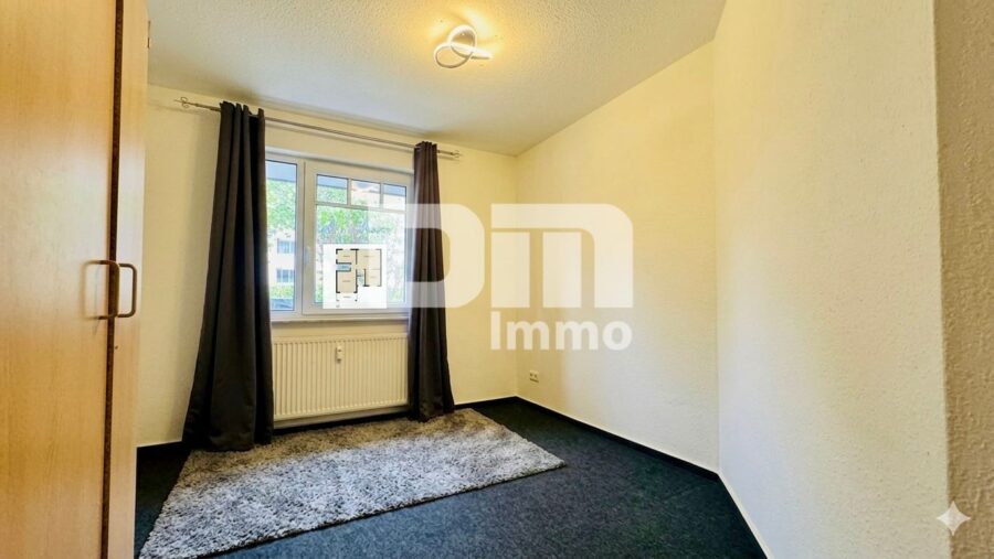 Großzügige altengerechte EG 4-Zimmer Wohnung mit großer Terrasse und Stellplatz - Schlafzimmer / Kind 1